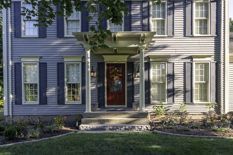 Front Yard Curb Appeal in Niagara, Ontario: Why It Matters More Than You Think