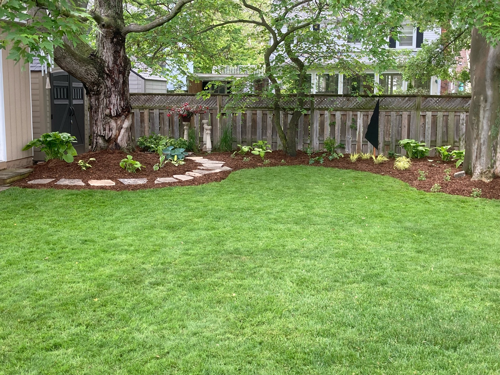 Natural backyard with Flag Natural backyard with Flag